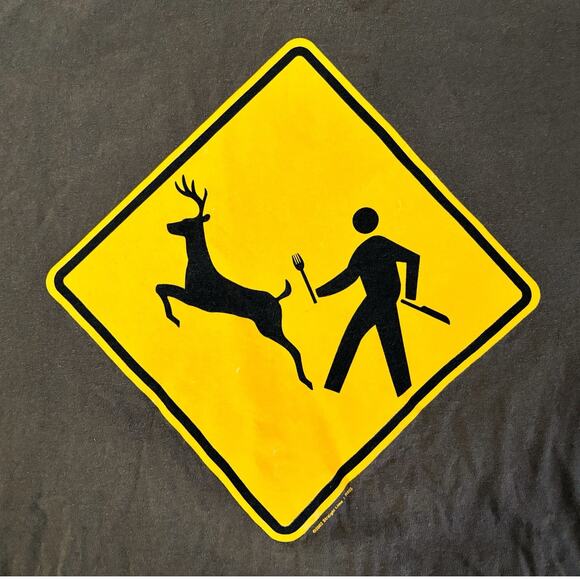 Gildan Gray/Yellow Man VS Deer Short Sleeve T-Shirt Mens Size XXL - Picture 2 of 8